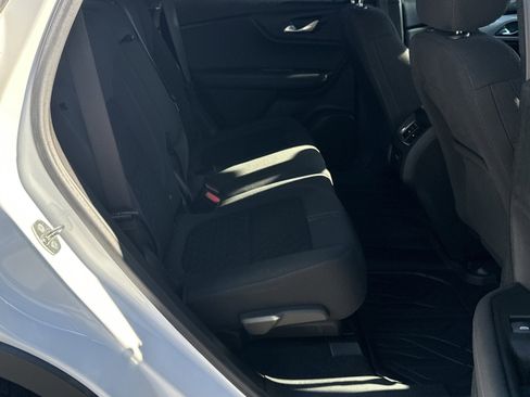 Used 2020 Chevrolet Blazer LT image 15