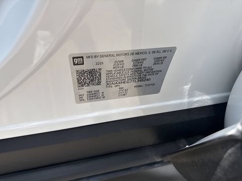 Used 2026 Chevrolet Equinox LT FWD image 28