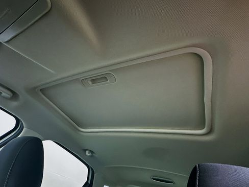 Used 2021 Ford EcoSport SE w/ SE Convenience Package image 26