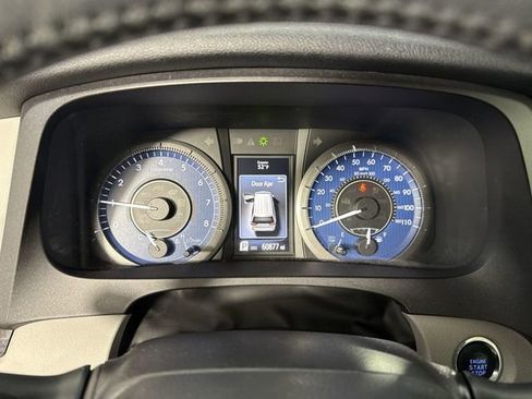 Used 2017 Toyota Sienna XLE image 16