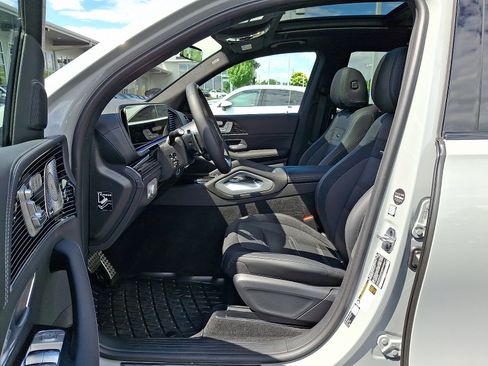 Certified 2026 Mercedes-Benz GLS 63 AMG 4MATIC image 17