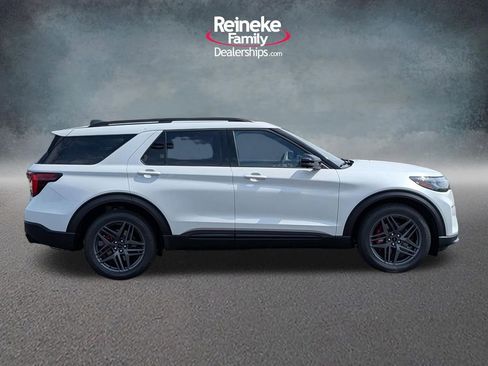 New 2026 Ford Explorer ST image 4