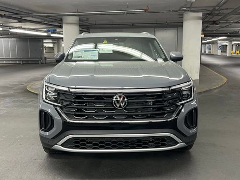 New 2026 Volkswagen Atlas Cross Sport SE AWD/4WD image 32