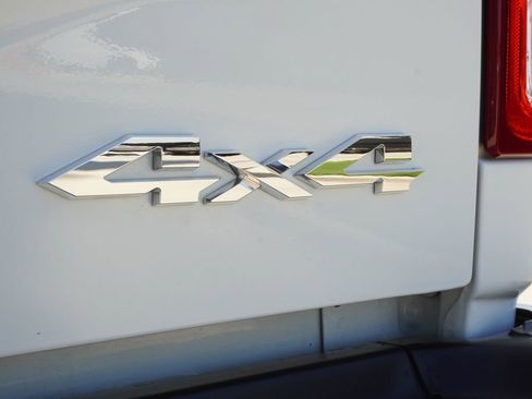 Used 2024 RAM 2500 Tradesman w/ Chrome Appearance Group image 8