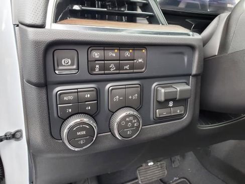 New 2026 Chevrolet Tahoe High Country image 19