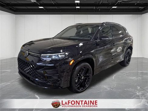 Certified 2026 Volkswagen Tiguan SE R-Line image 1