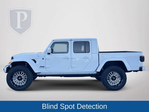 Certified 2023 Jeep Gladiator Overland image 6