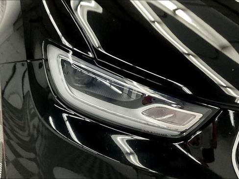 Used 2024 Chrysler Pacifica Touring-L FWD image 33
