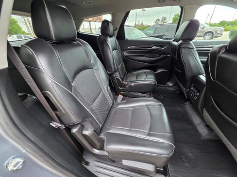 Used 2020 Buick Enclave Avenir w/ Avenir Technology Package AWD/4WD image 36