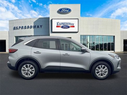 Used 2023 Ford Escape Active w/ Tech Pack #2 image 5