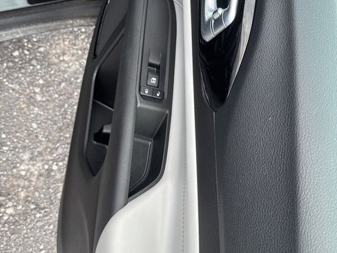 Used 2022 Jeep Compass Limited image 32