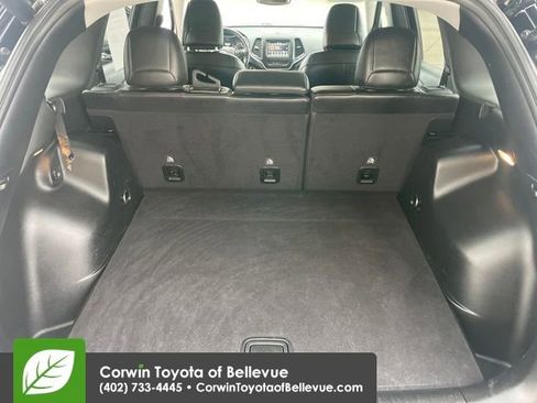 Used 2019 Jeep Cherokee Latitude Plus image 23