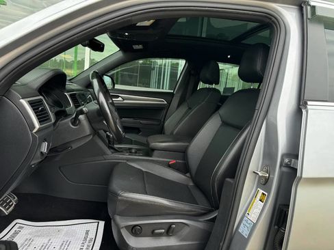 Used 2020 Volkswagen Atlas Cross Sport SE w/ Panoramic Sunroof Package AWD/4WD image 9