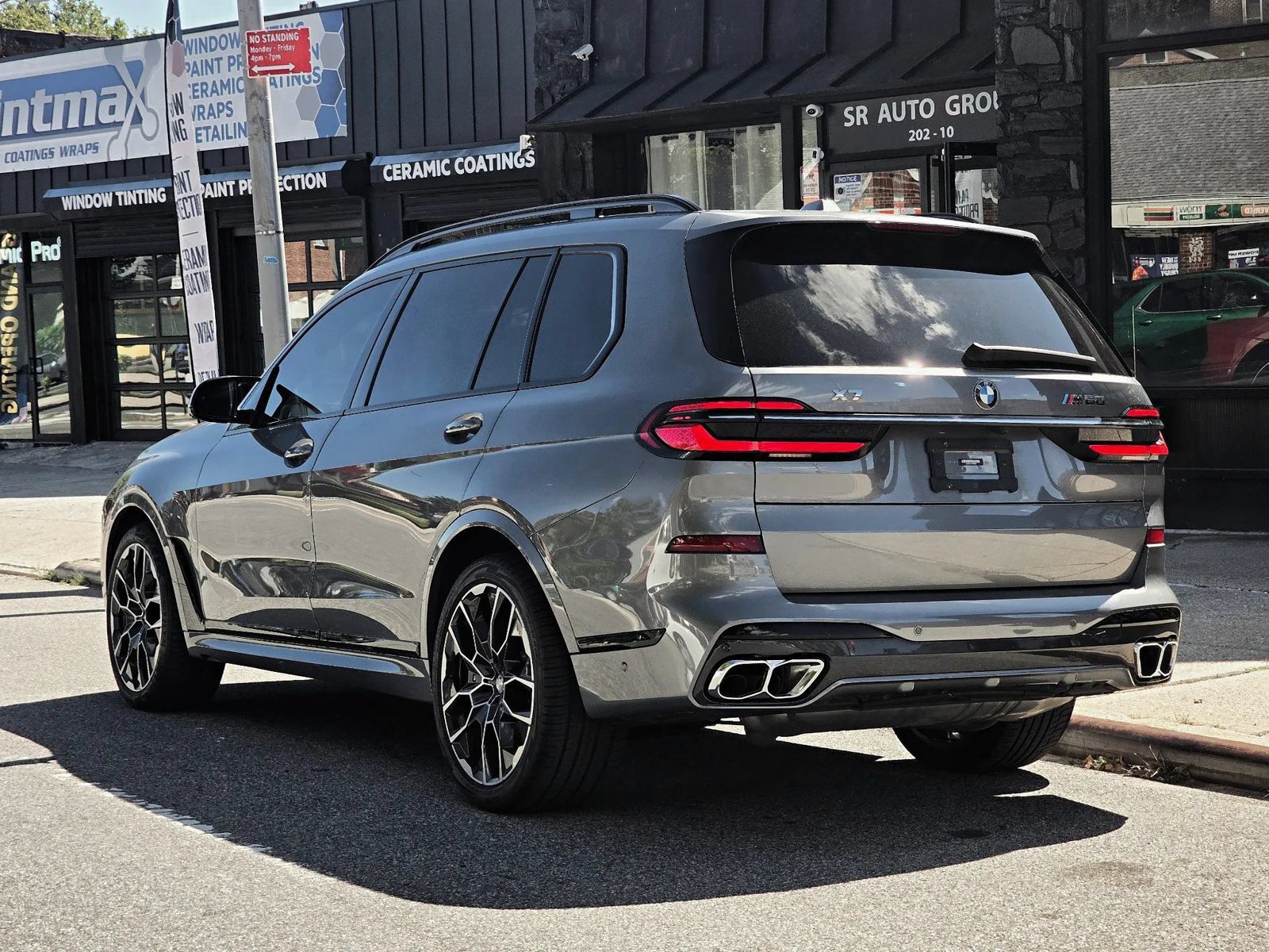 Used 2024 BMW X7 M60i w/ Executive Package AWD/4WD image 8