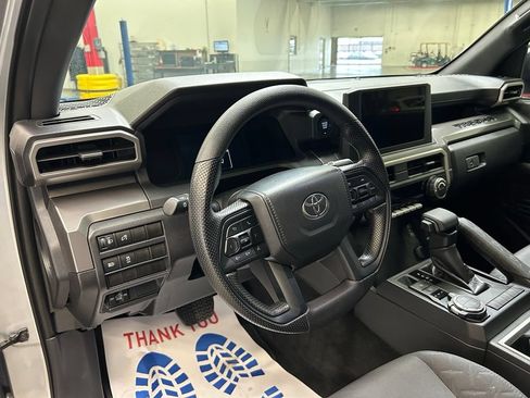 Used 2024 Toyota Tacoma SR5 AWD/4WD image 21