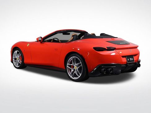 Used 2025 Ferrari Roma Spider RWD image 2