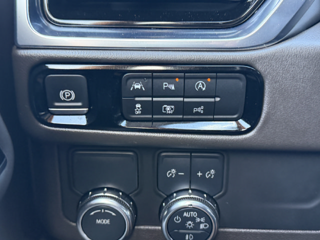 Used 2025 GMC Yukon Elevation w/ LPO, Floor Liner Package RWD image 43