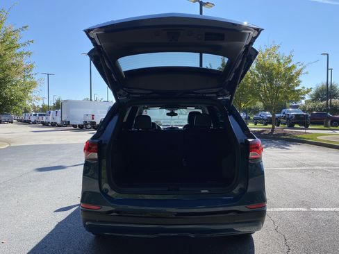 Used 2024 Chevrolet Equinox RS FWD image 11