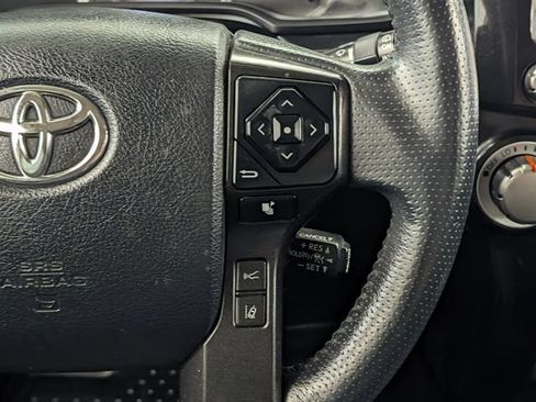 Used 2021 Toyota 4Runner Venture w/ Moonroof Package AWD/4WD image 23