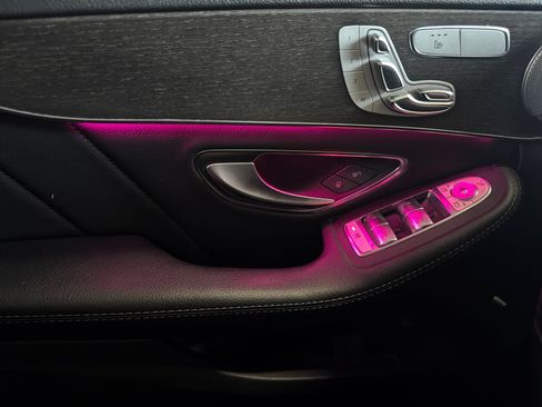 Used 2019 Mercedes-Benz C 300 Sedan image 24