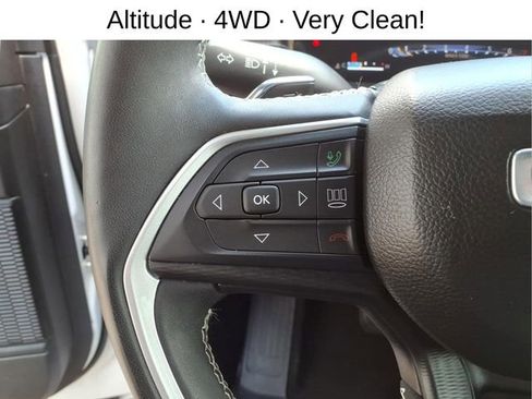 Used 2023 Jeep Grand Cherokee Altitude AWD/4WD image 16