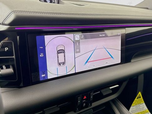 New 2026 Porsche Macan Electric image 20