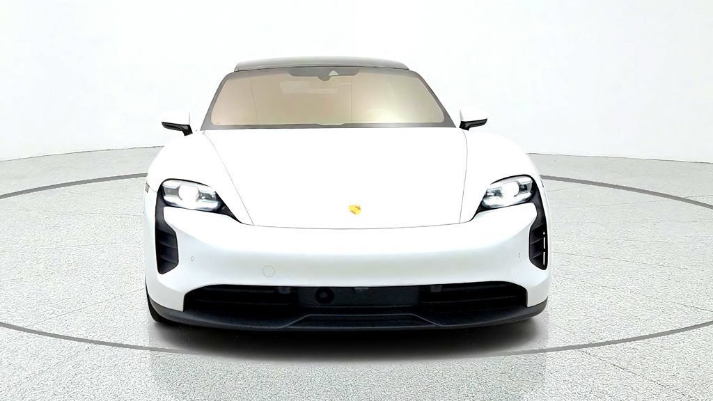 Used 2020 Porsche Taycan 4S AWD/4WD image 2