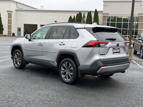 Used 2022 Toyota RAV4 Limited AWD/4WD image 22