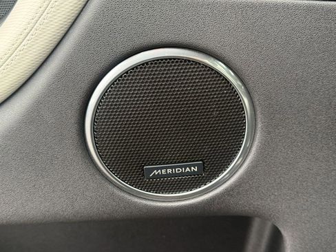 Used 2024 Land Rover Discovery Sport Dynamic SE image 19