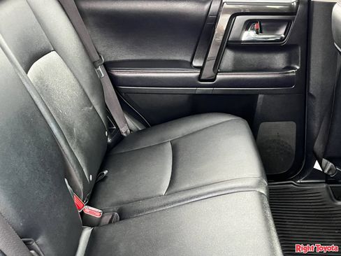 Certified 2019 Toyota 4Runner TRD Off-Road Premium AWD/4WD image 15