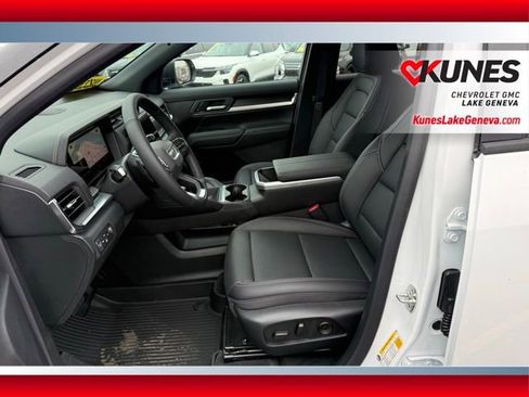 New 2026 GMC Terrain Elevation w/ Elevation Premium Package AWD/4WD image 14