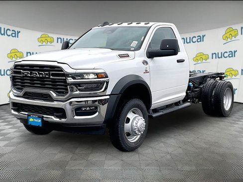 New 2026 RAM 5500 Tradesman w/ Chrome Appearance Group AWD/4WD image 4