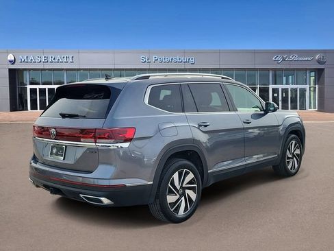 Used 2025 Volkswagen Atlas SEL AWD/4WD image 4