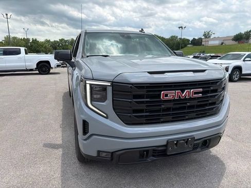Used 2024 GMC Sierra 1500 Elevation AWD/4WD image 8