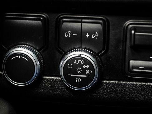 Used 2021 GMC Yukon SLT w/ SLT Luxury Plus Package image 36