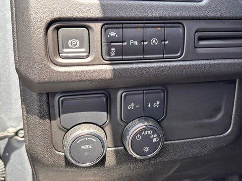 Used 2024 Chevrolet Tahoe LT RWD image 19