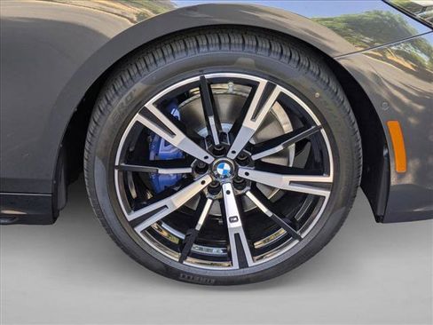 Used 2026 BMW 530i xDrive w/ M Sport Package image 10