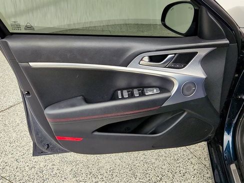 Used 2022 Genesis G70 3.3T w/ Sport Advanced Package RWD image 11