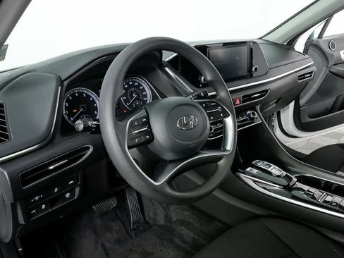 Certified 2023 Hyundai Sonata SE w/ Cargo Package image 4