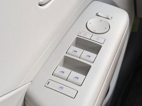 New 2025 Hyundai Kona SEL image 19