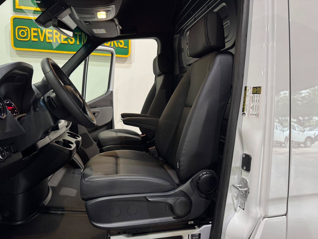 Used 2026 Mercedes-Benz Sprinter 2500 image 11