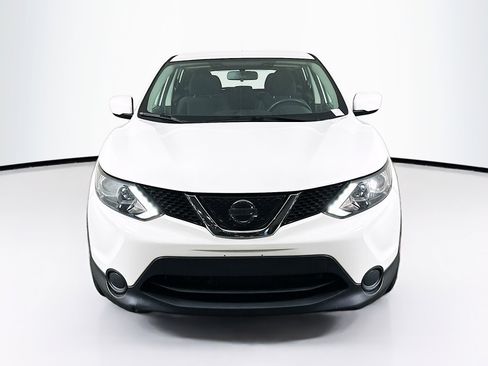 Used 2018 Nissan Rogue Sport S w/ S Appearance Package AWD/4WD image 2