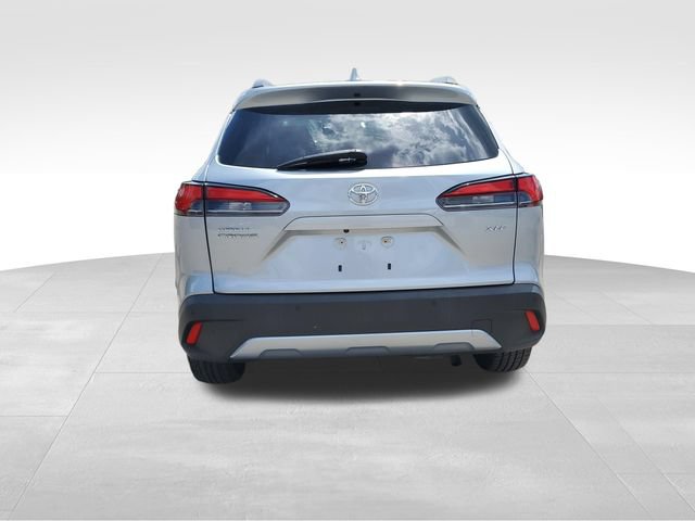 Used 2024 Toyota Corolla Cross XLE FWD image 5