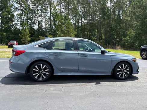 Used 2024 Honda Civic EX image 30