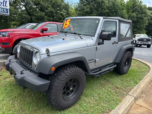 Used 2015 Jeep Wrangler Sport AWD/4WD image 2