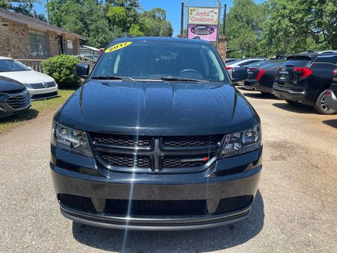 Used 2017 Dodge Journey SE w/ Flexible Seating Group image 4