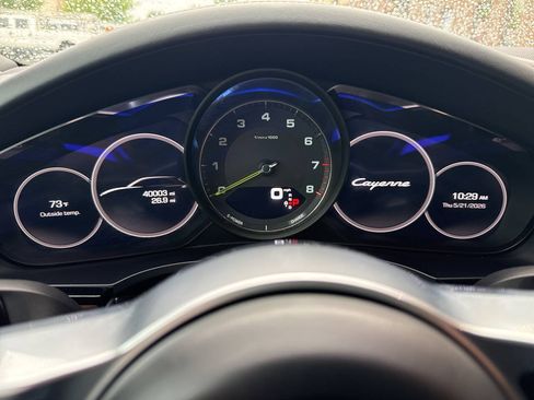 Used 2020 Porsche Cayenne E-Hybrid w/ Premium Plus Package AWD/4WD image 40