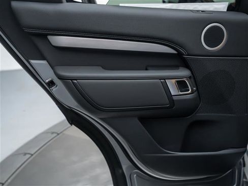 New 2026 Land Rover Discovery Limited Edition AWD/4WD image 25