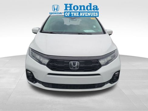 Used 2025 Honda Odyssey Elite image 2