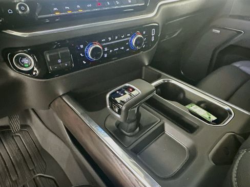 Used 2025 GMC Sierra 1500 SLT w/ SLT Premium Plus Package AWD/4WD image 25